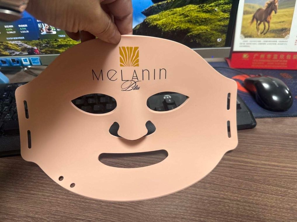 Melanin Bliss LED Mask + Hyaluronic Acid Serum Bundle - Image 2